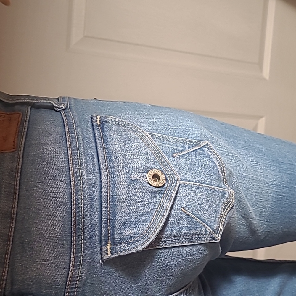 Guess - Picture 4 of 10